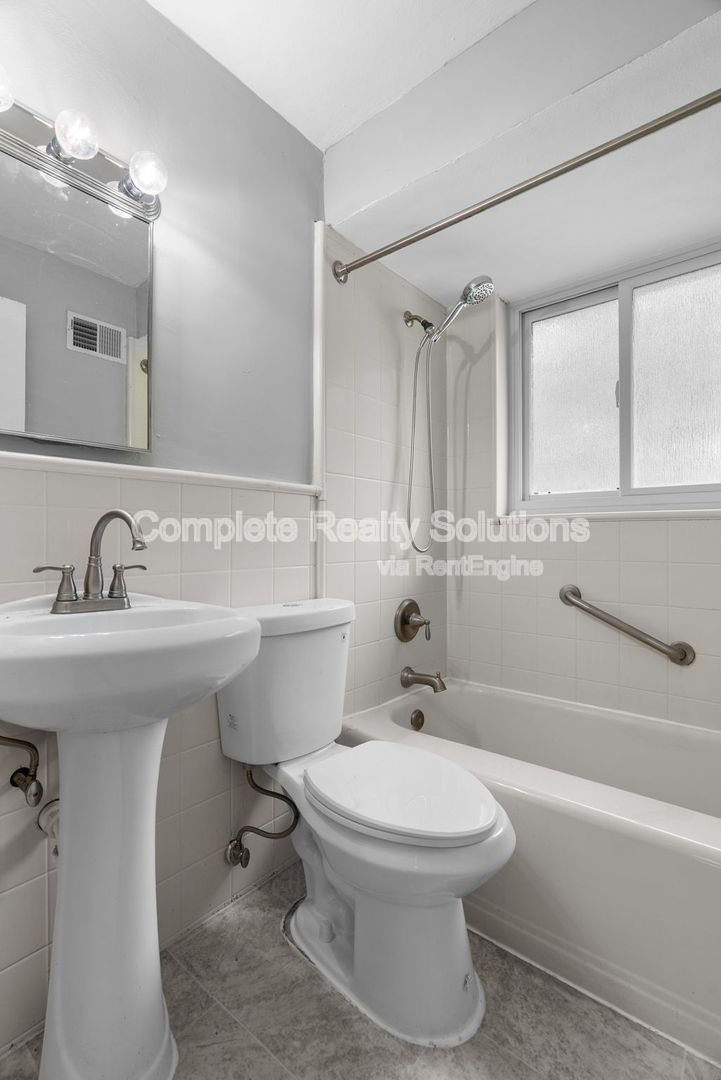Gallery Image 16