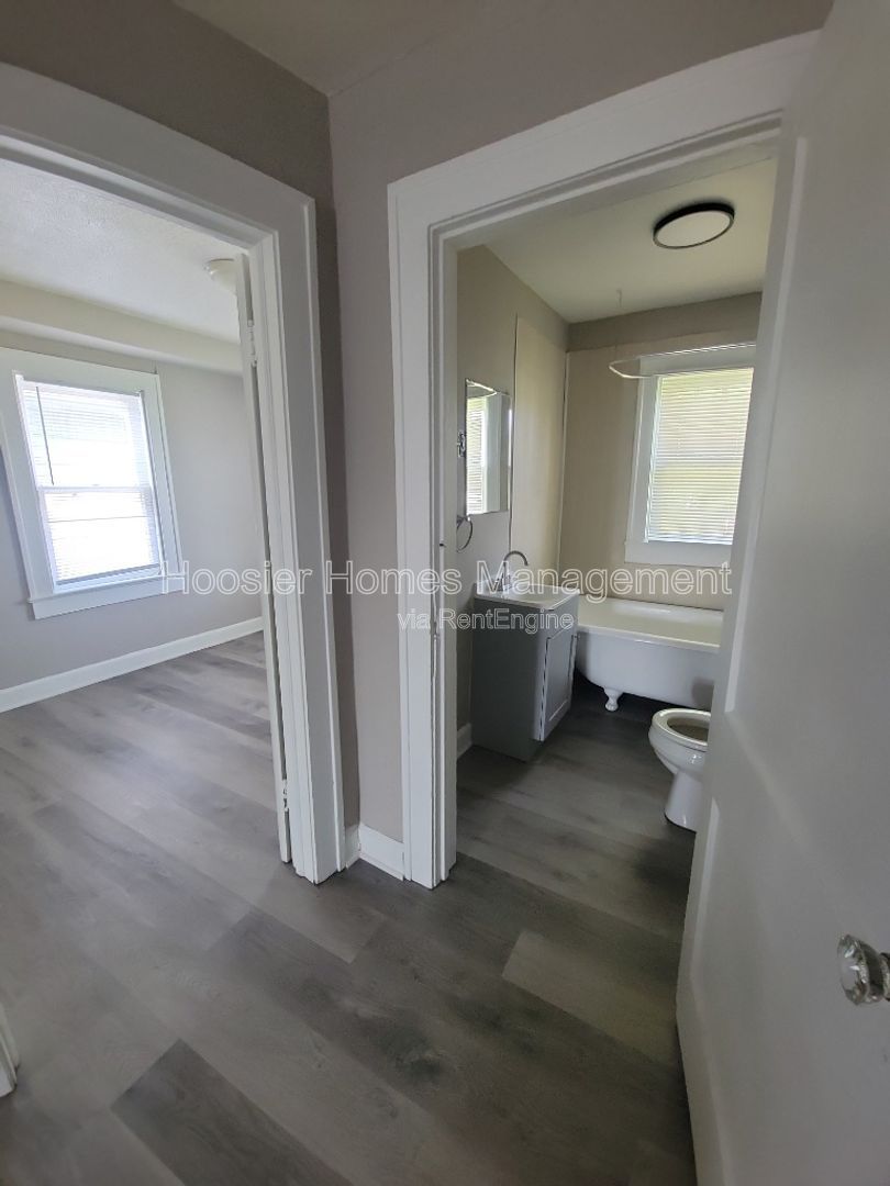 Gallery Image 16