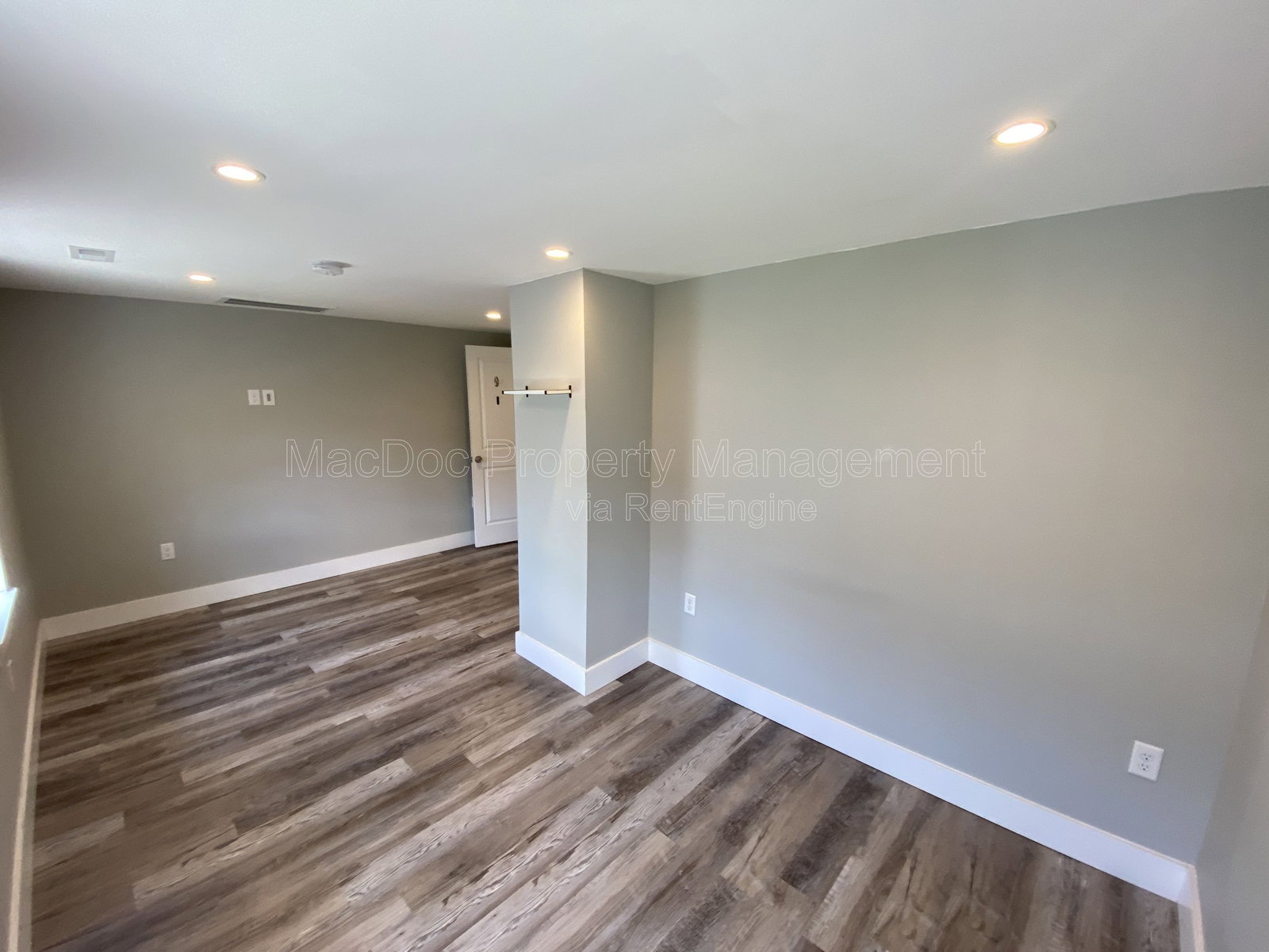 Gallery Image 16