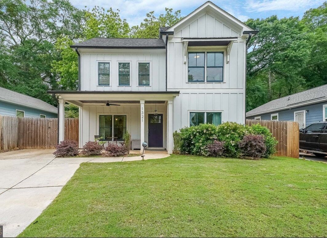4 Bedroom Rental – 1321 Plaza Ave Sw, Atlanta, GA 30310