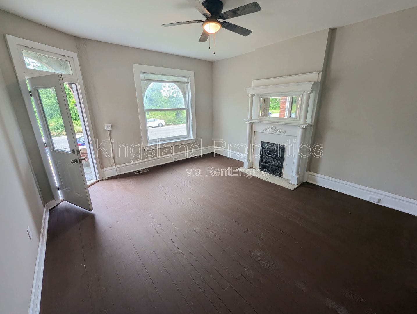 Gallery Image 0