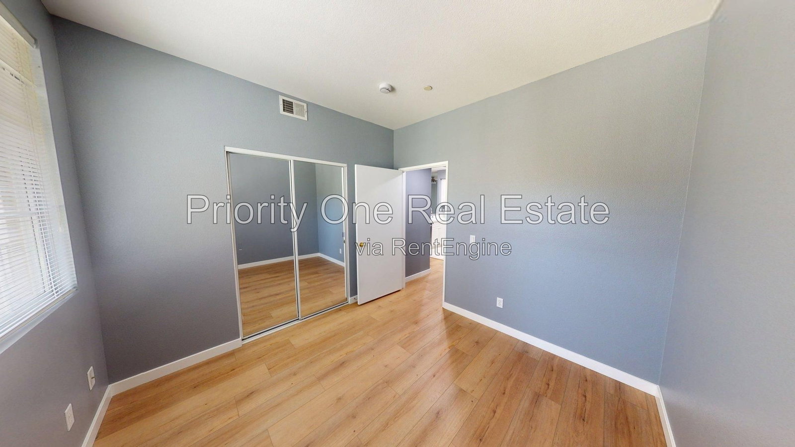 Gallery Image 16