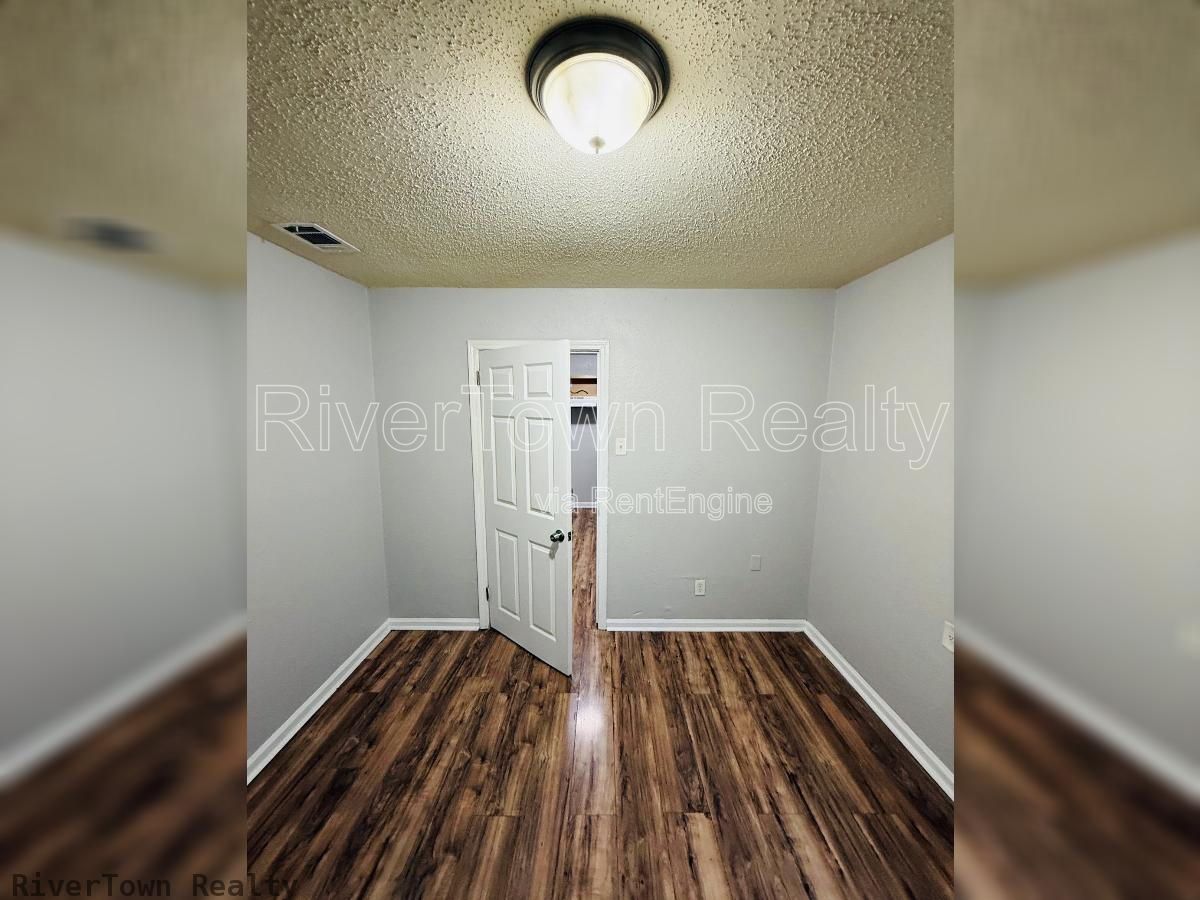 Gallery Image 16