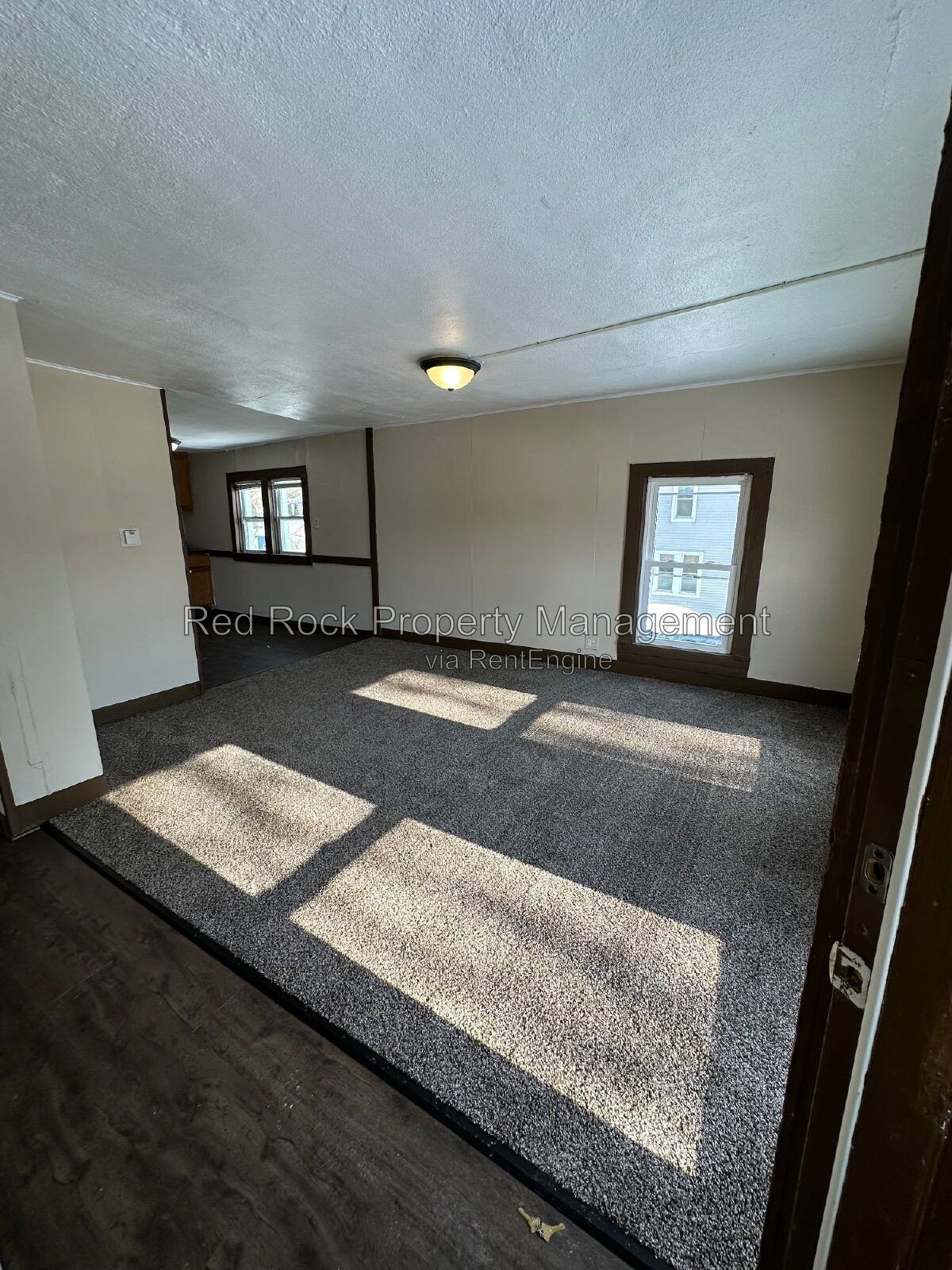 Gallery Image 0