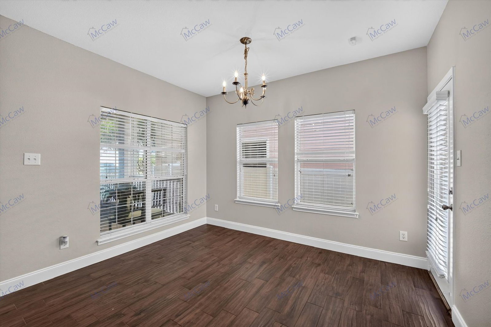 Gallery Image 17
