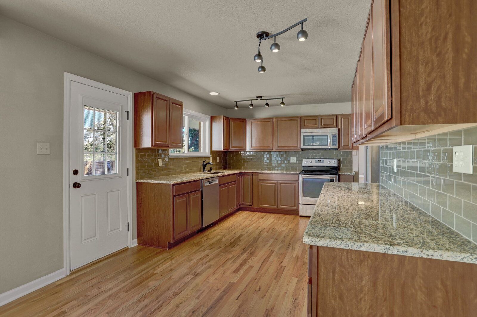 Gallery Image 6