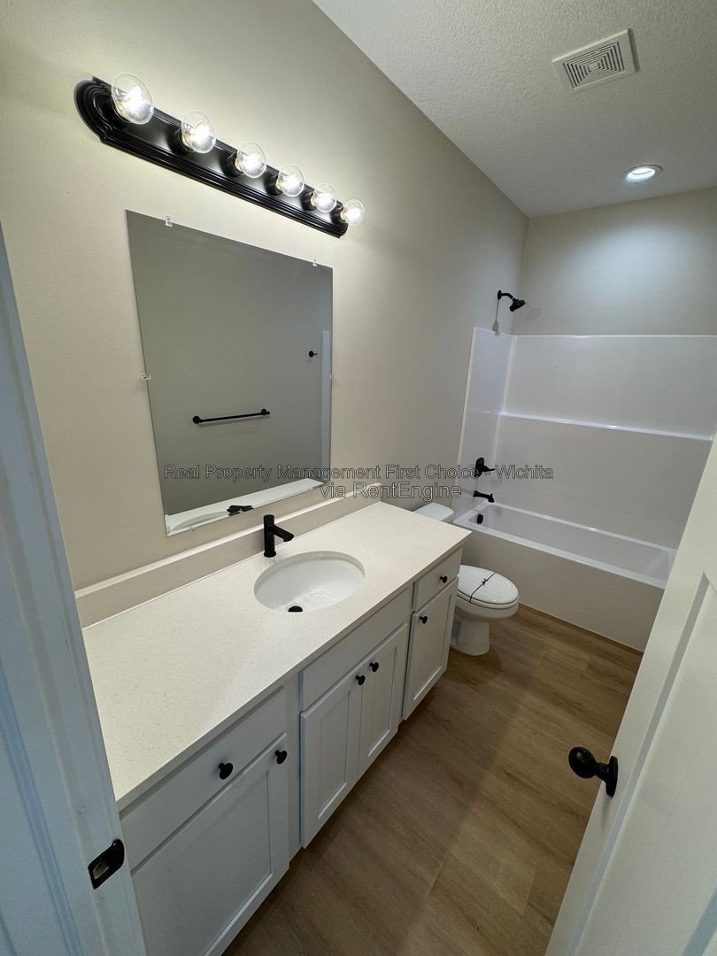 Gallery Image 19