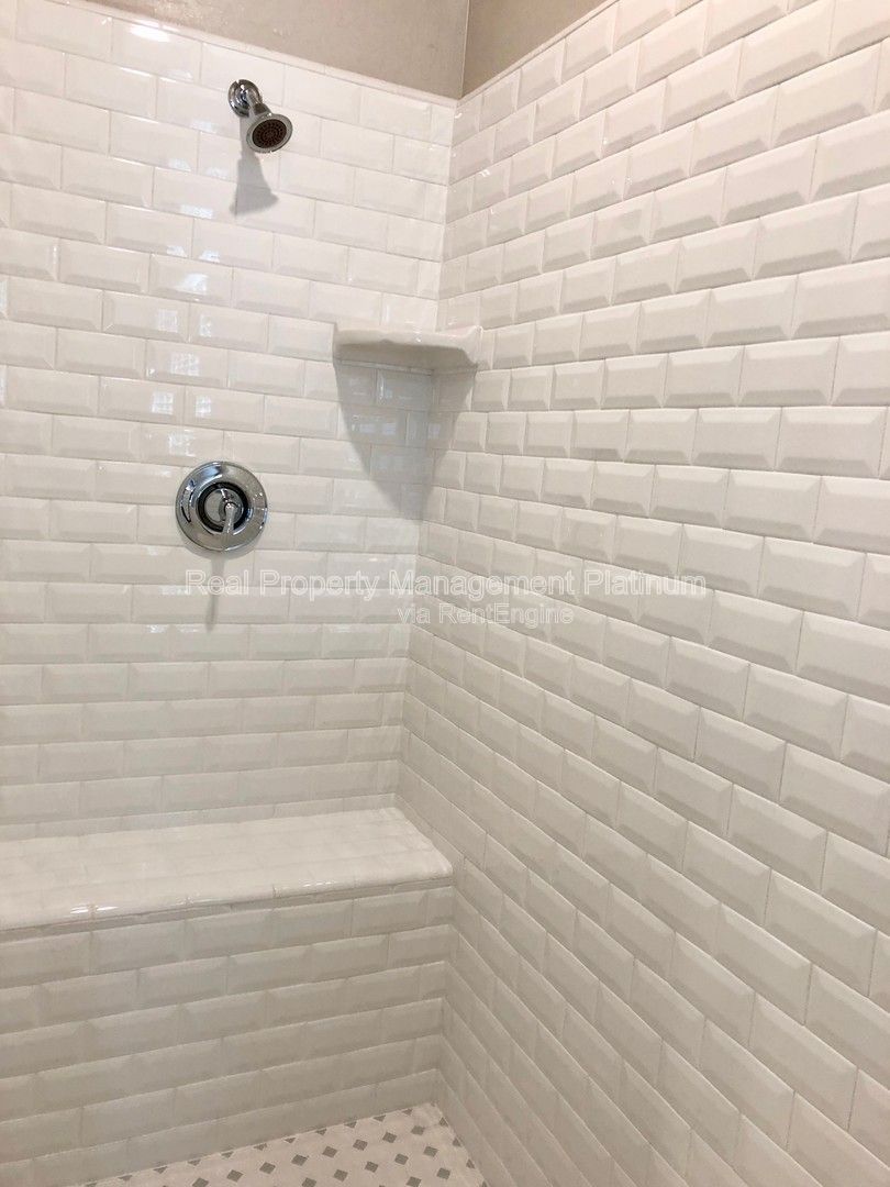 Gallery Image 22