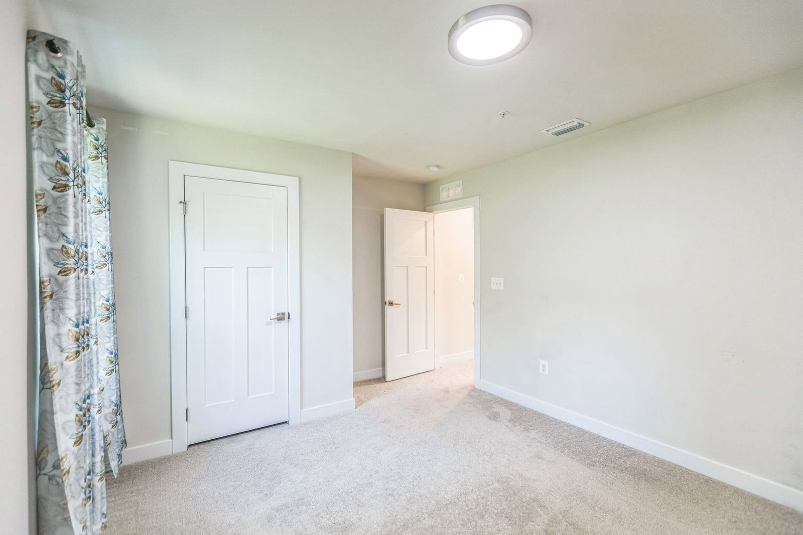 Gallery Image 19