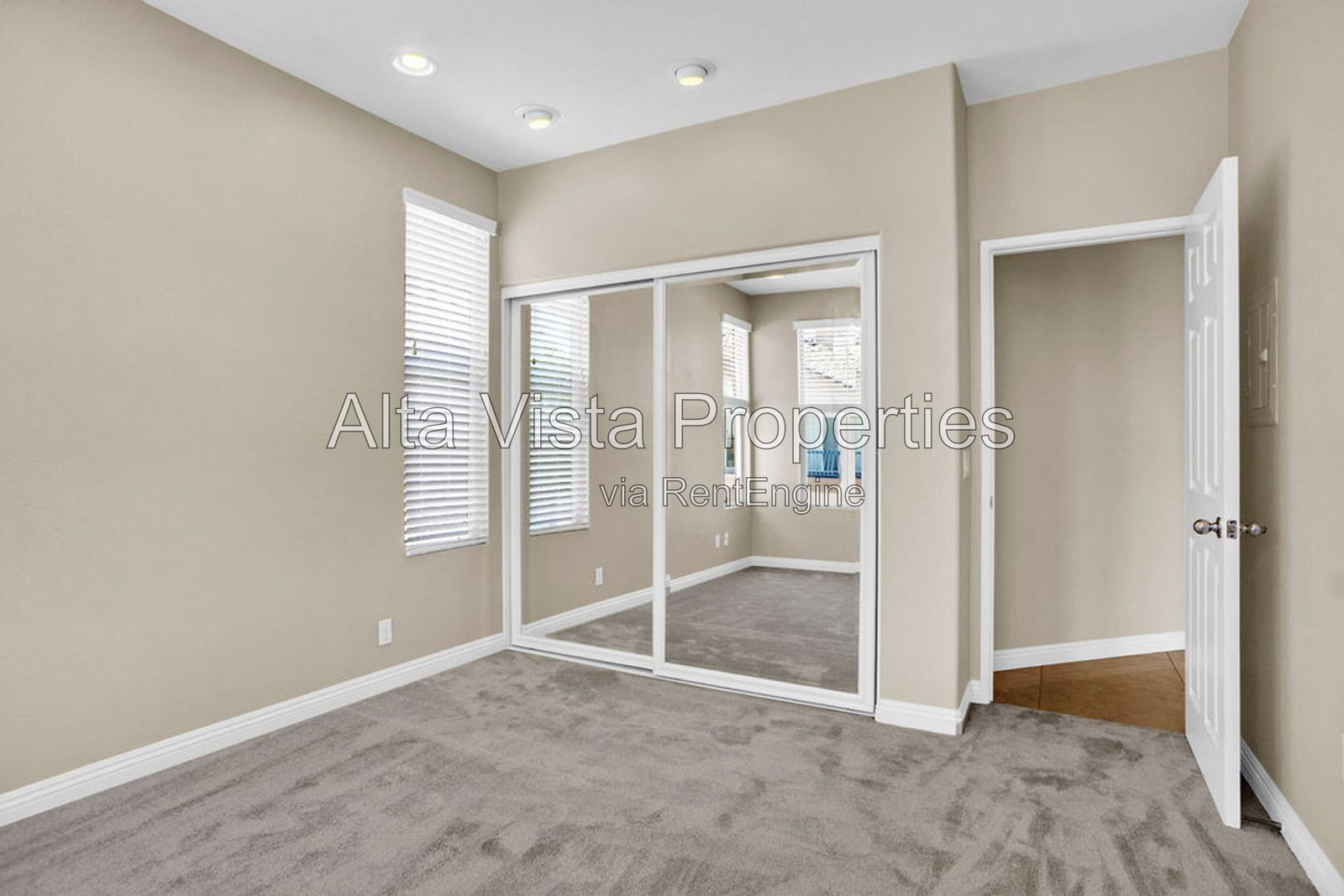 Gallery Image 17