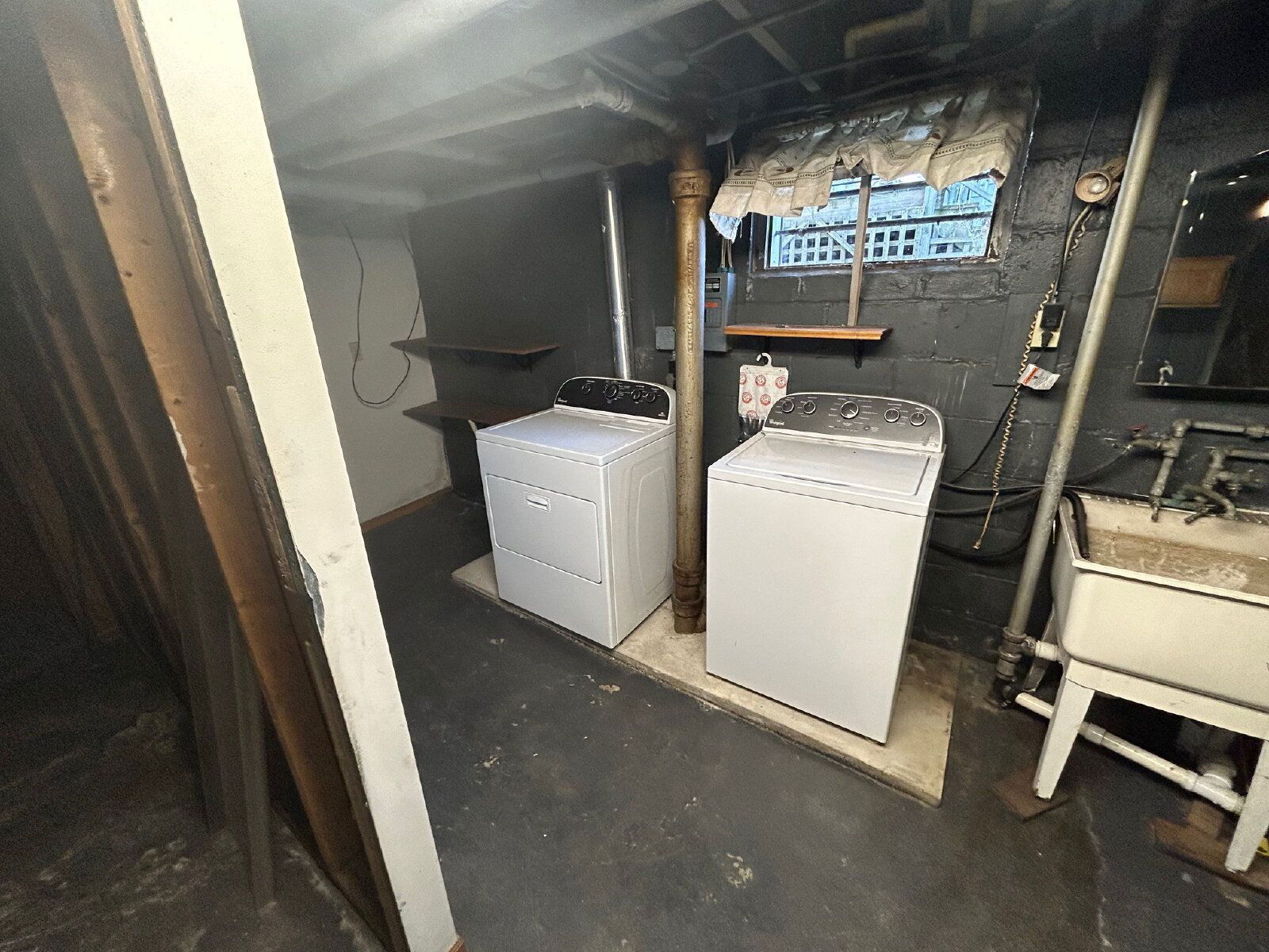 Gallery Image 0