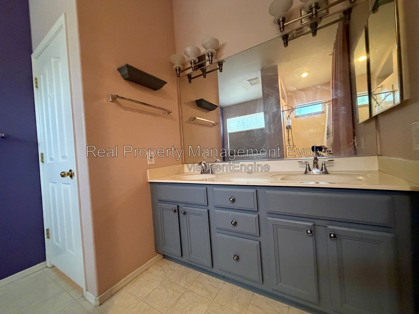 Gallery Image 17