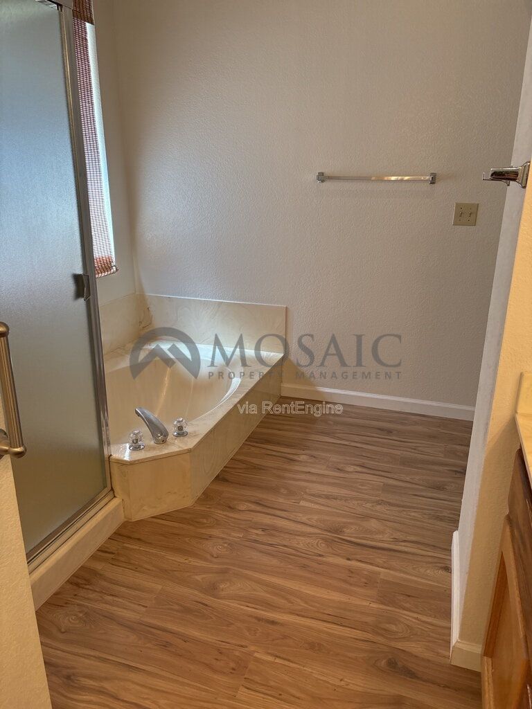 Gallery Image 37