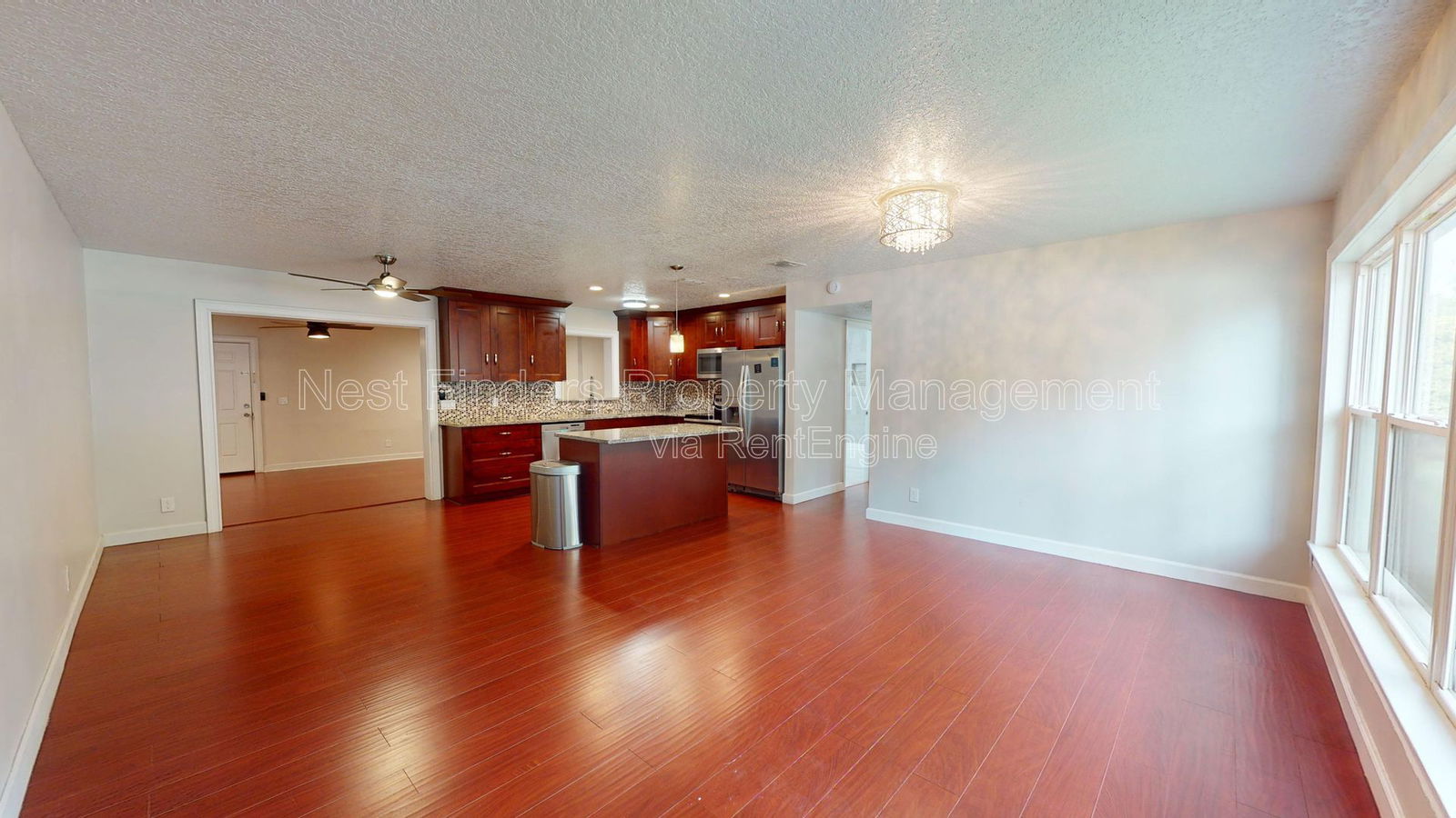Gallery Image 0