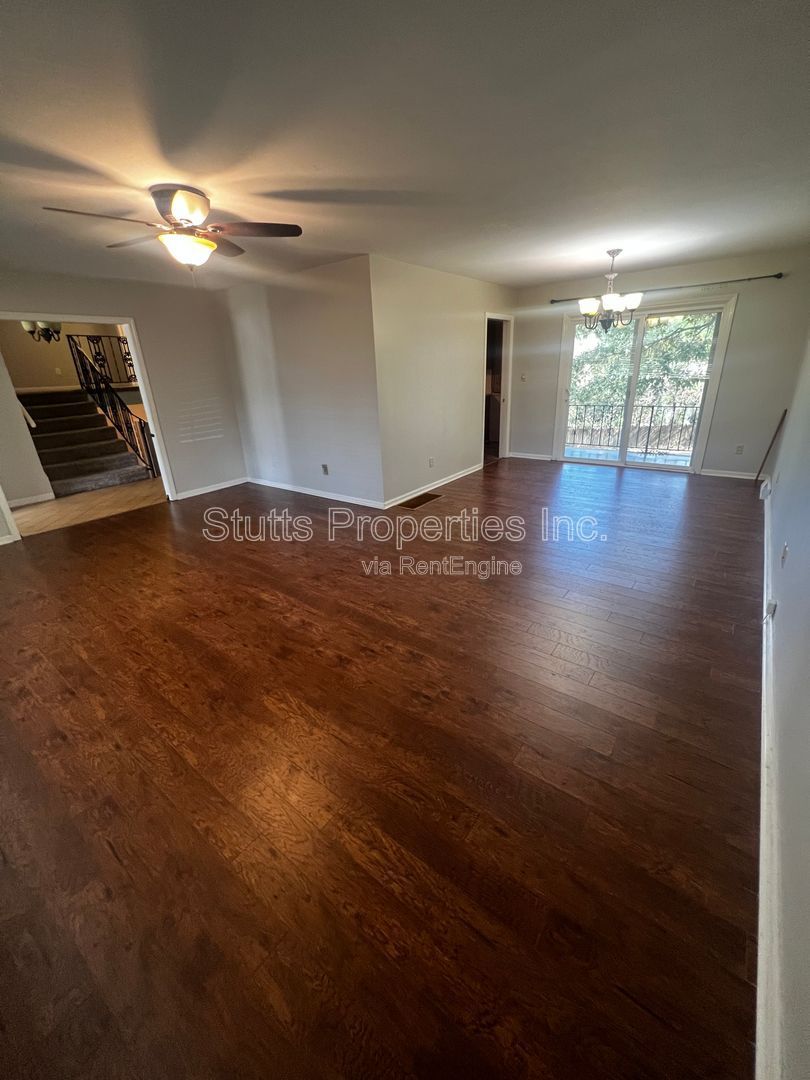 Gallery Image 13
