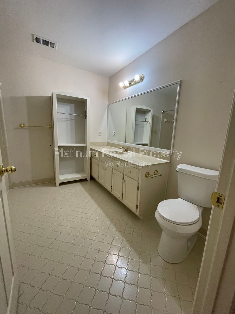 Gallery Image 30