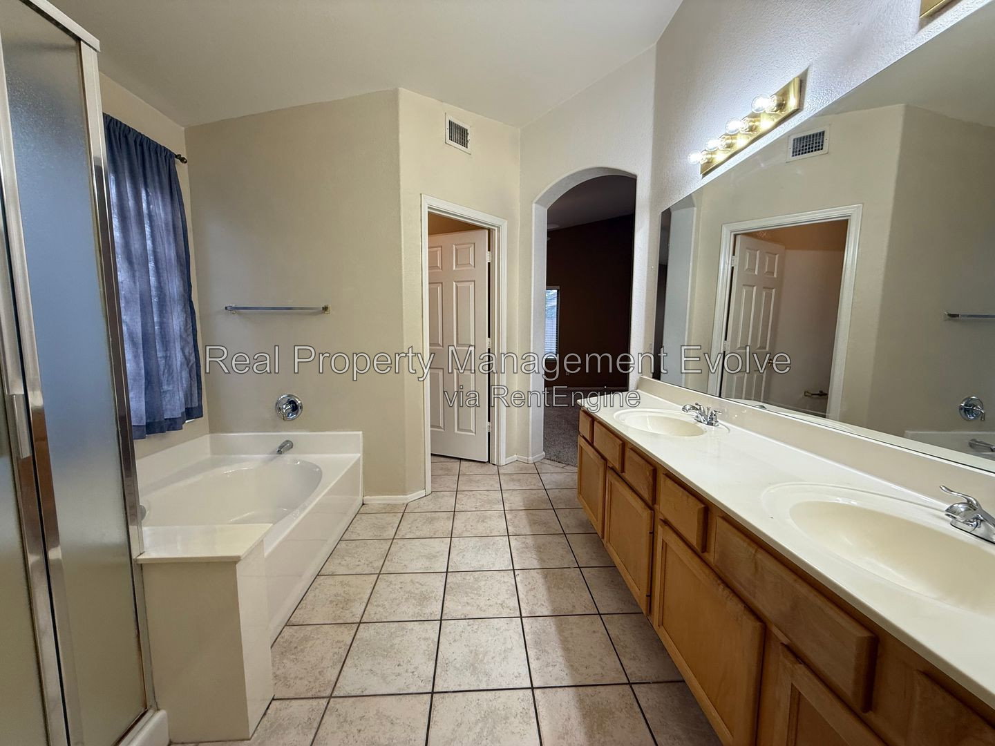 Gallery Image 19