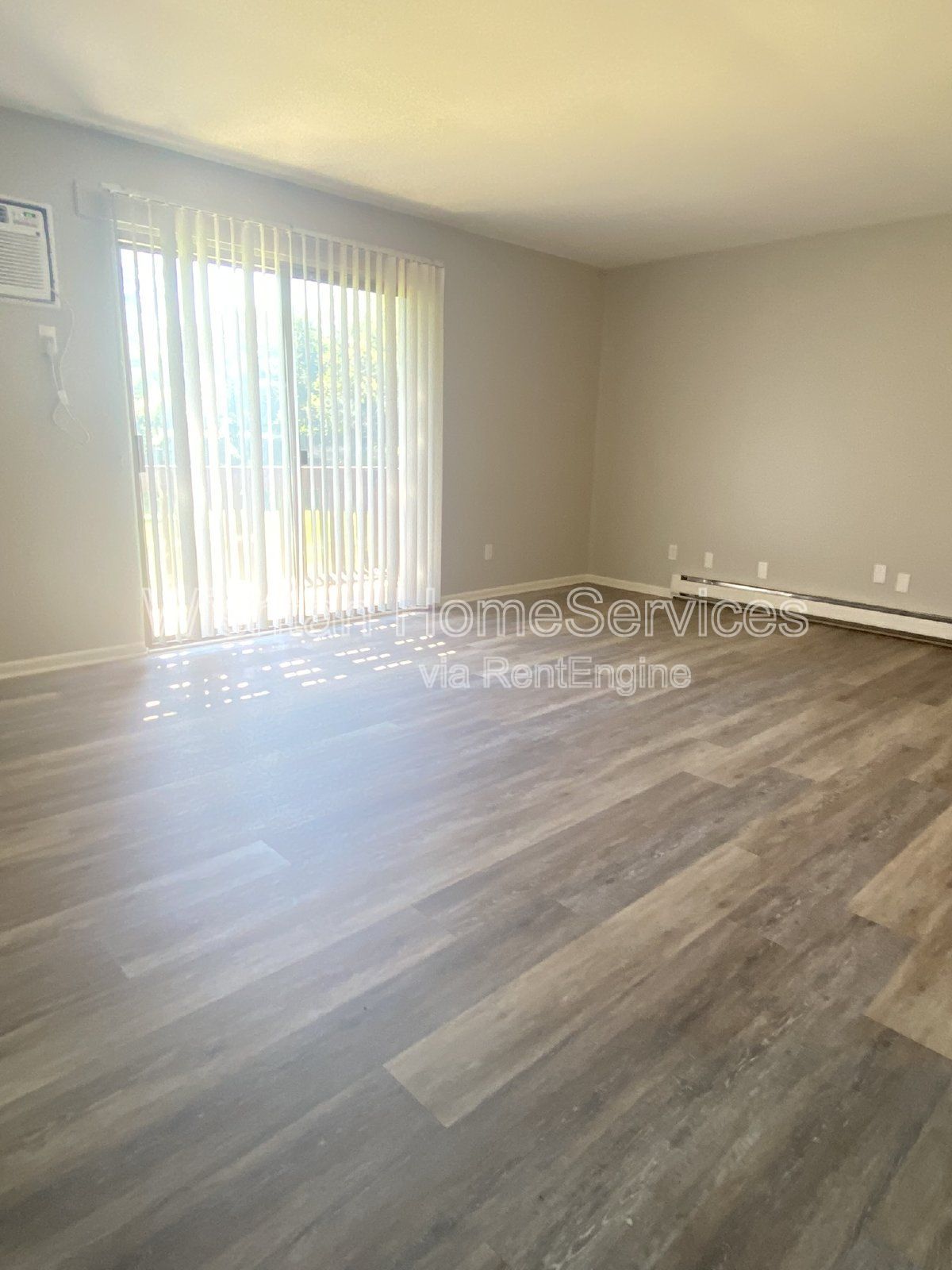 Gallery Image 0