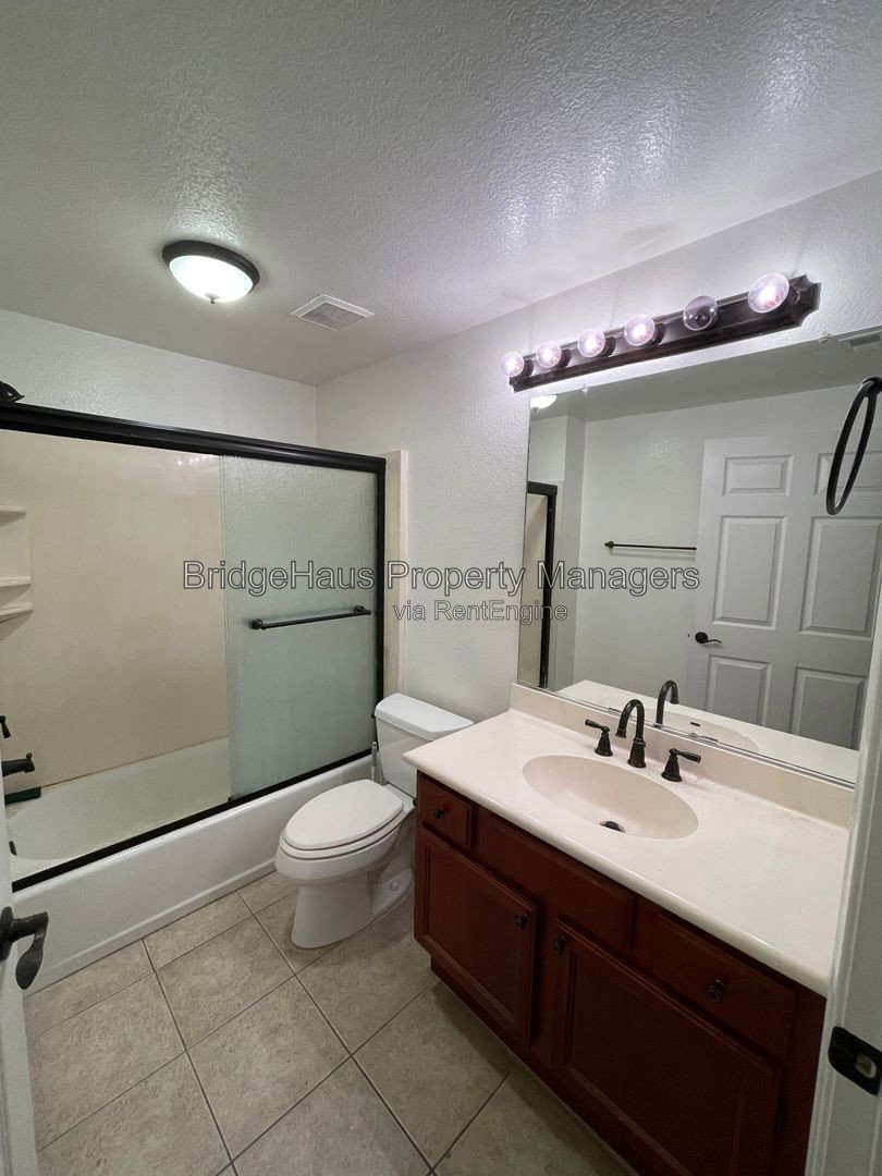 Gallery Image 17