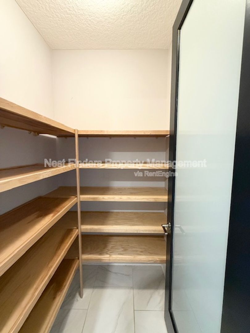 Gallery Image 38