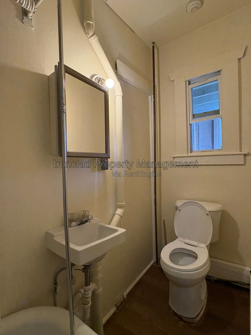 Gallery Image 0