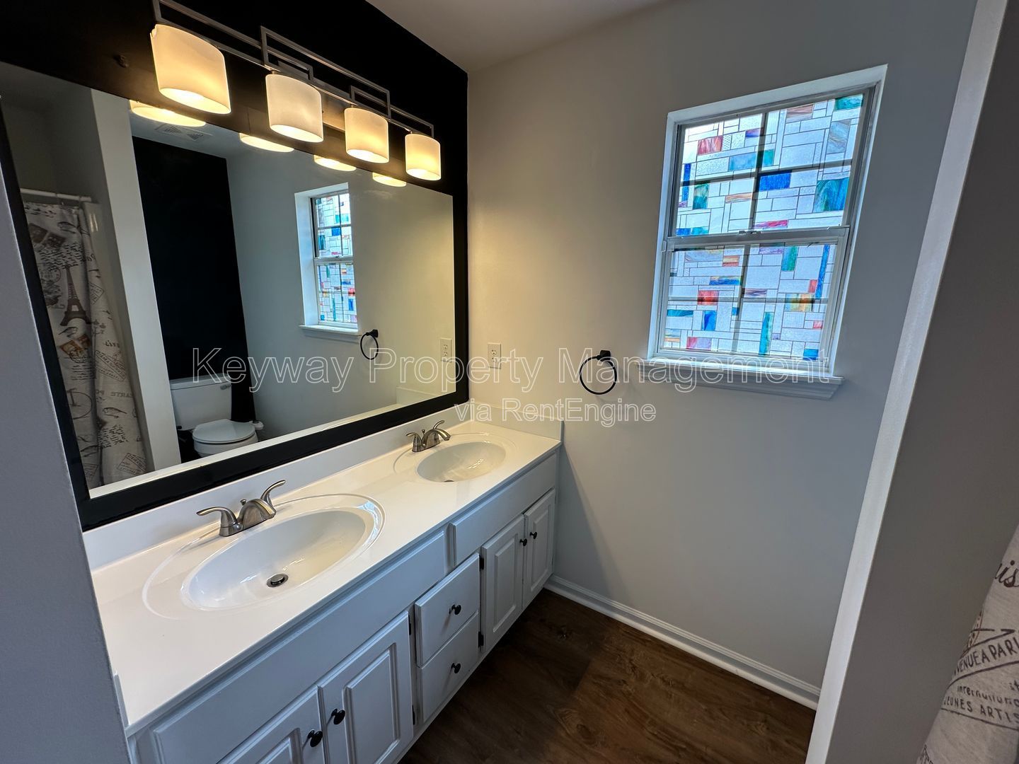 Gallery Image 13