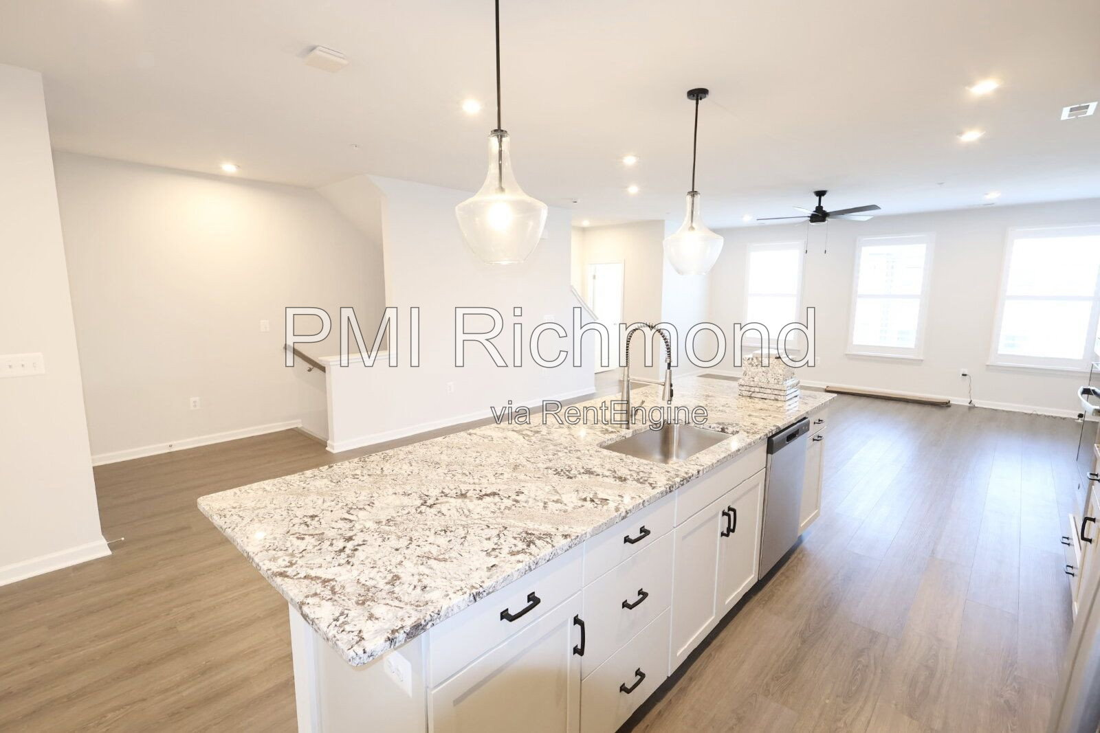 Gallery Image 16