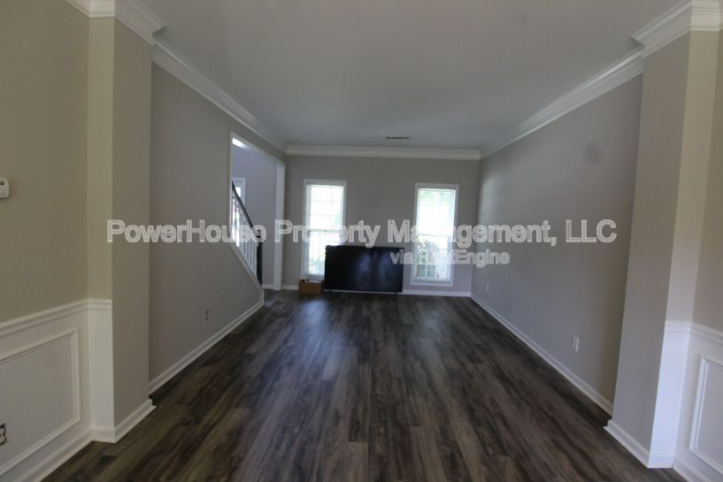 Gallery Image 33