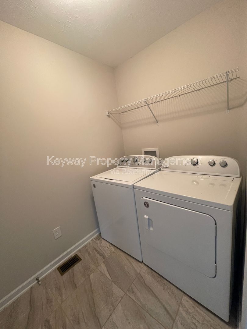 Gallery Image 17