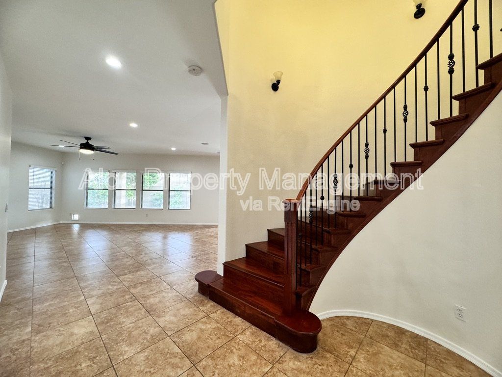 Gallery Image 40