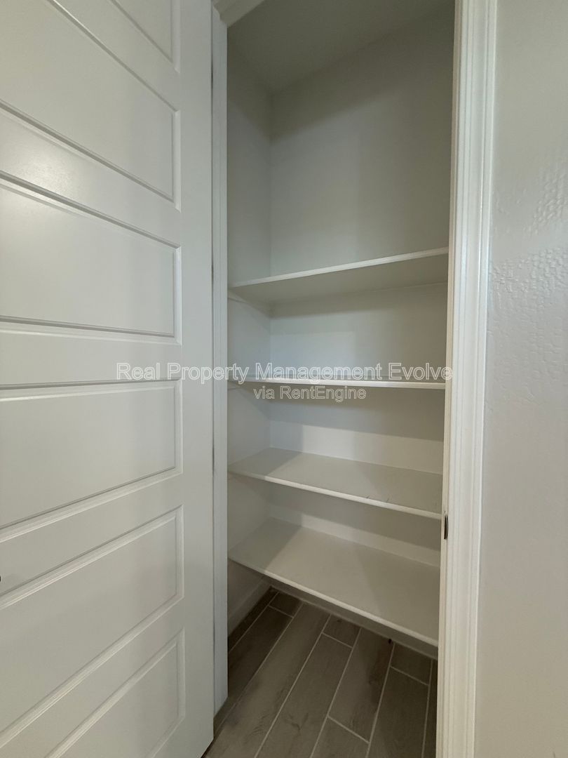 Gallery Image 19