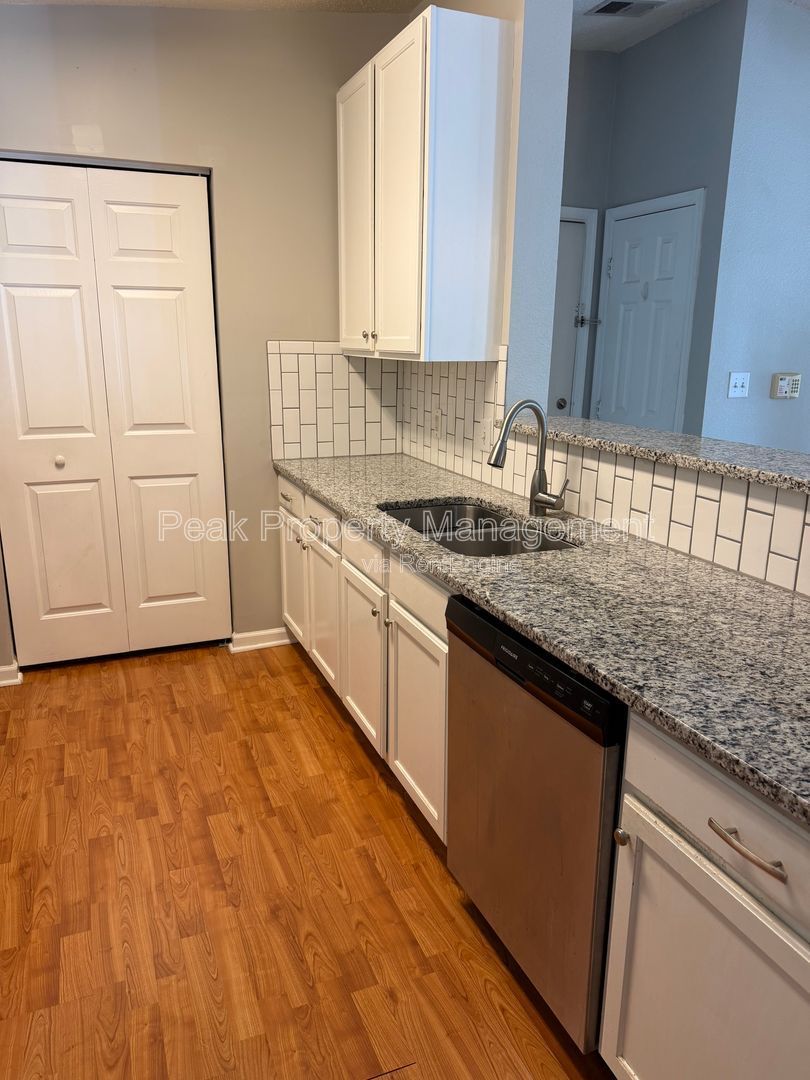 Gallery Image 15