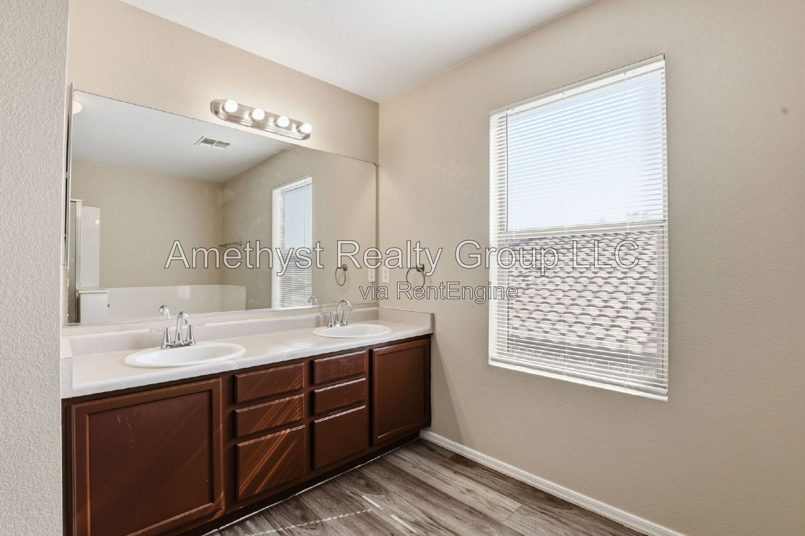 Gallery Image 30