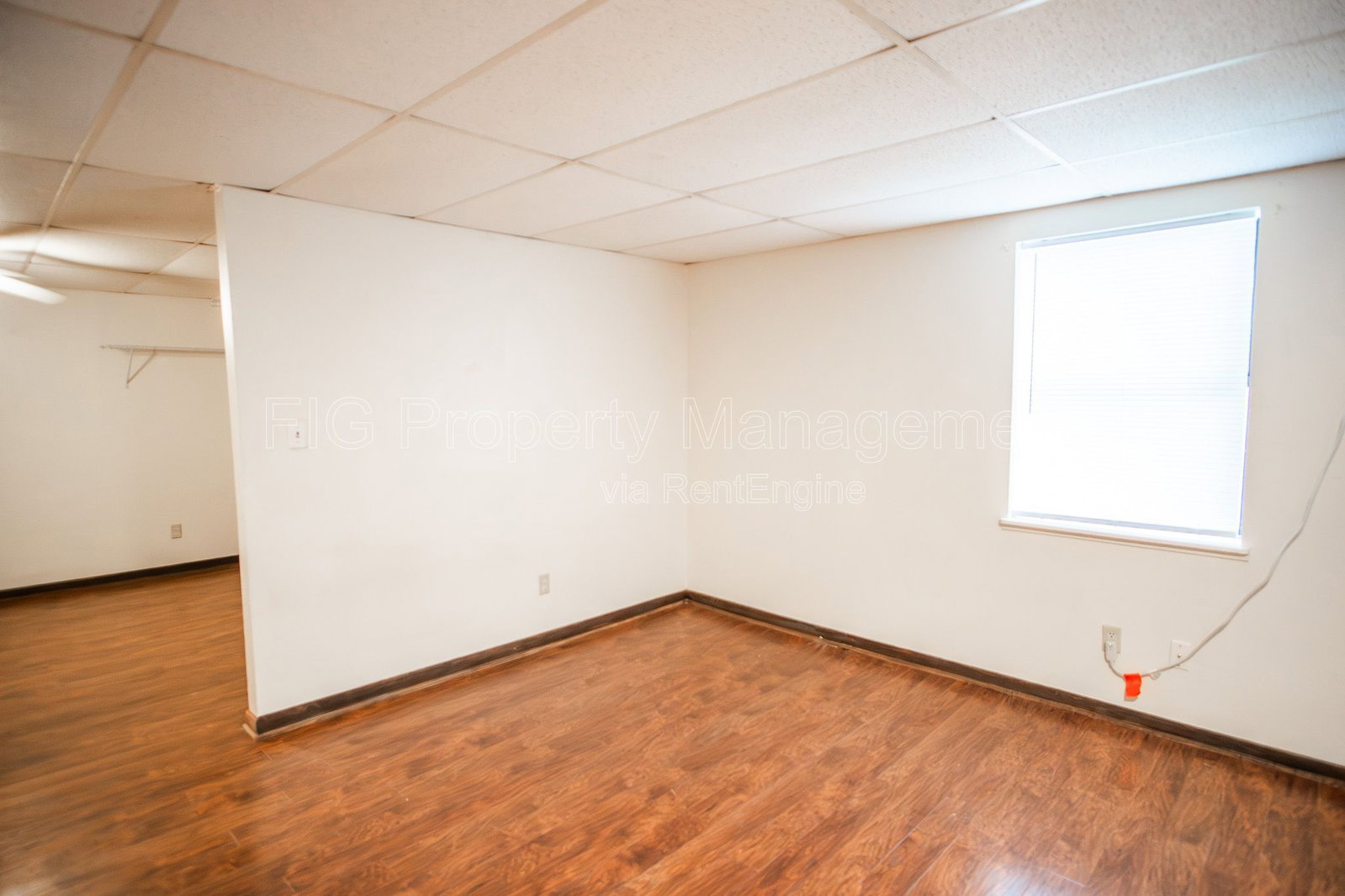 Gallery Image 0