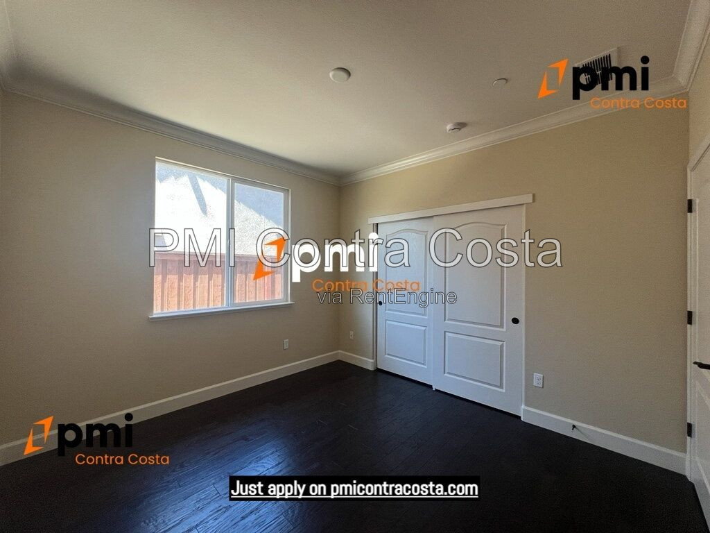 Gallery Image 33