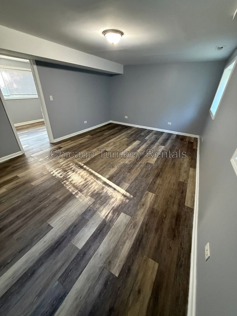 Gallery Image 16