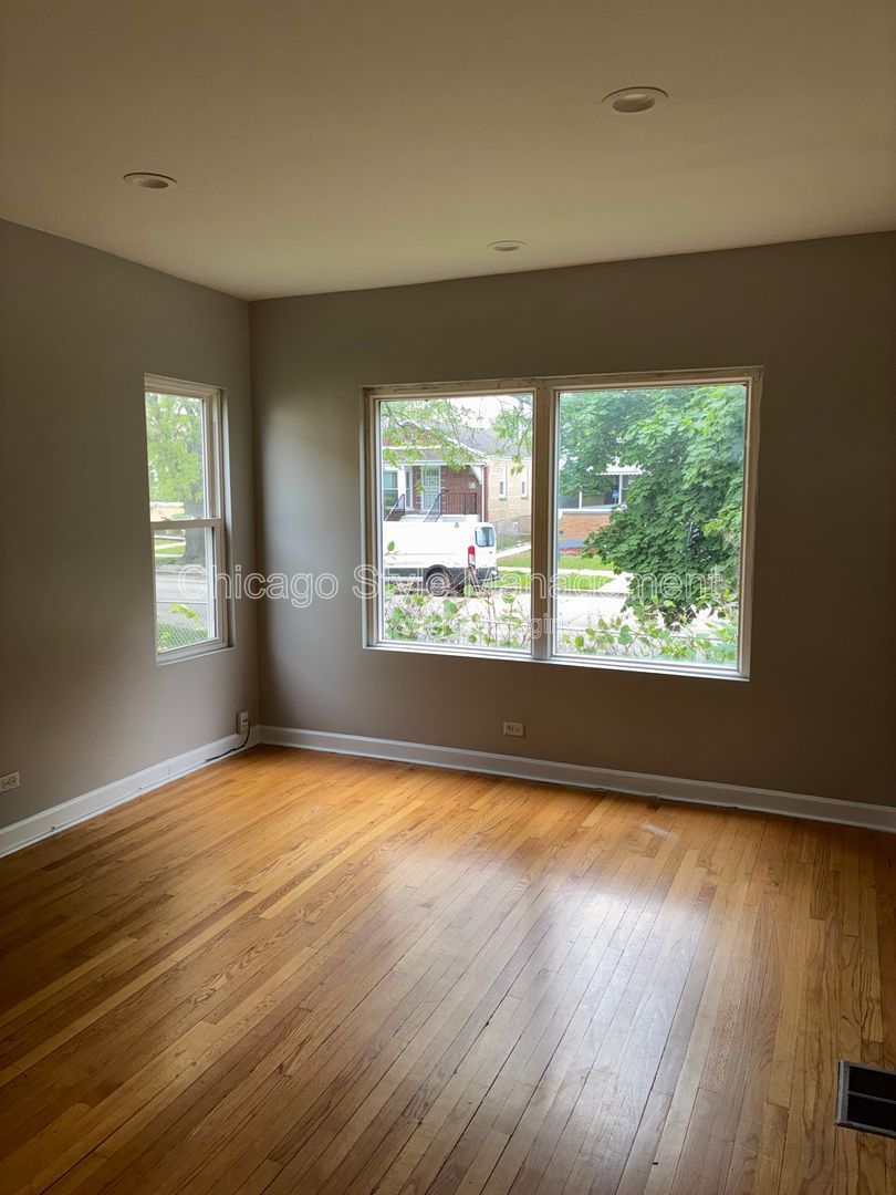 Gallery Image 0