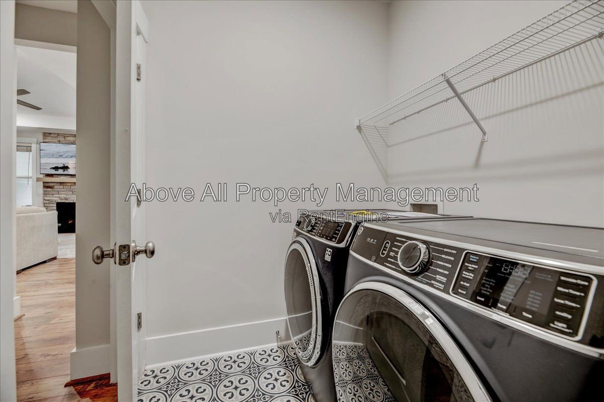 Gallery Image 16