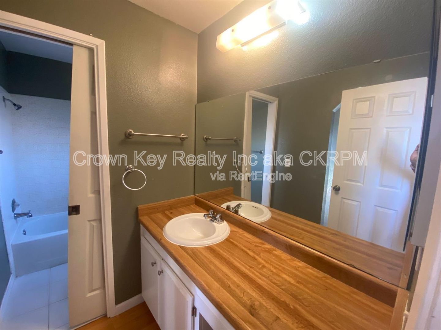 Gallery Image 14