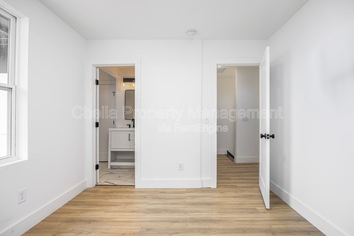 Gallery Image 16
