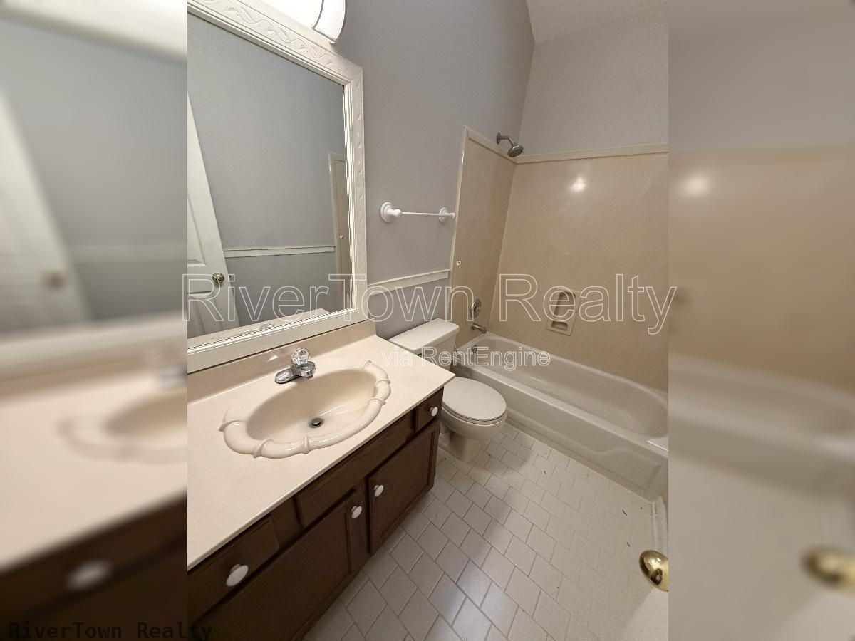 Gallery Image 16