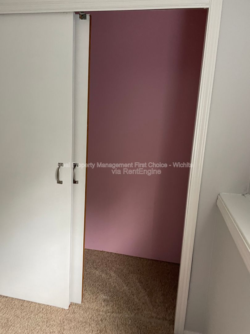 Gallery Image 19
