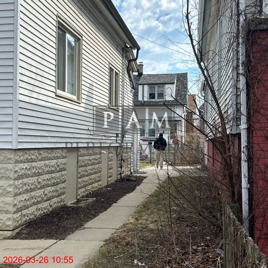 Gallery Image 0