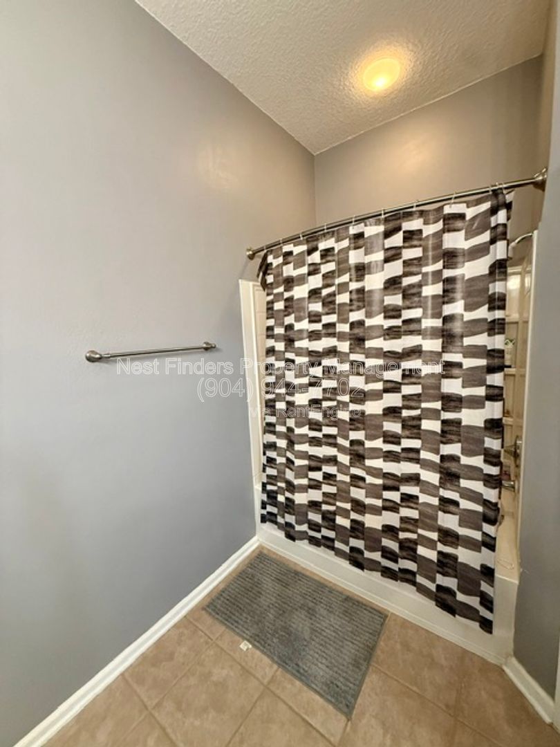 Gallery Image 19