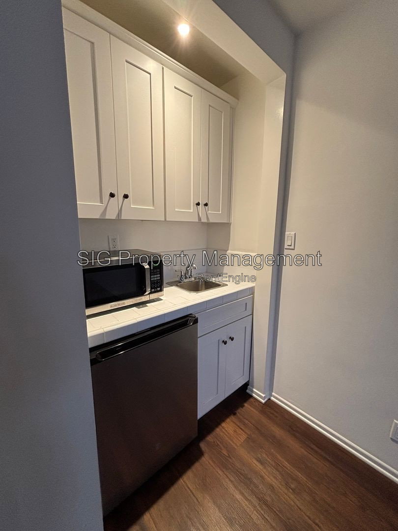 Gallery Image 10