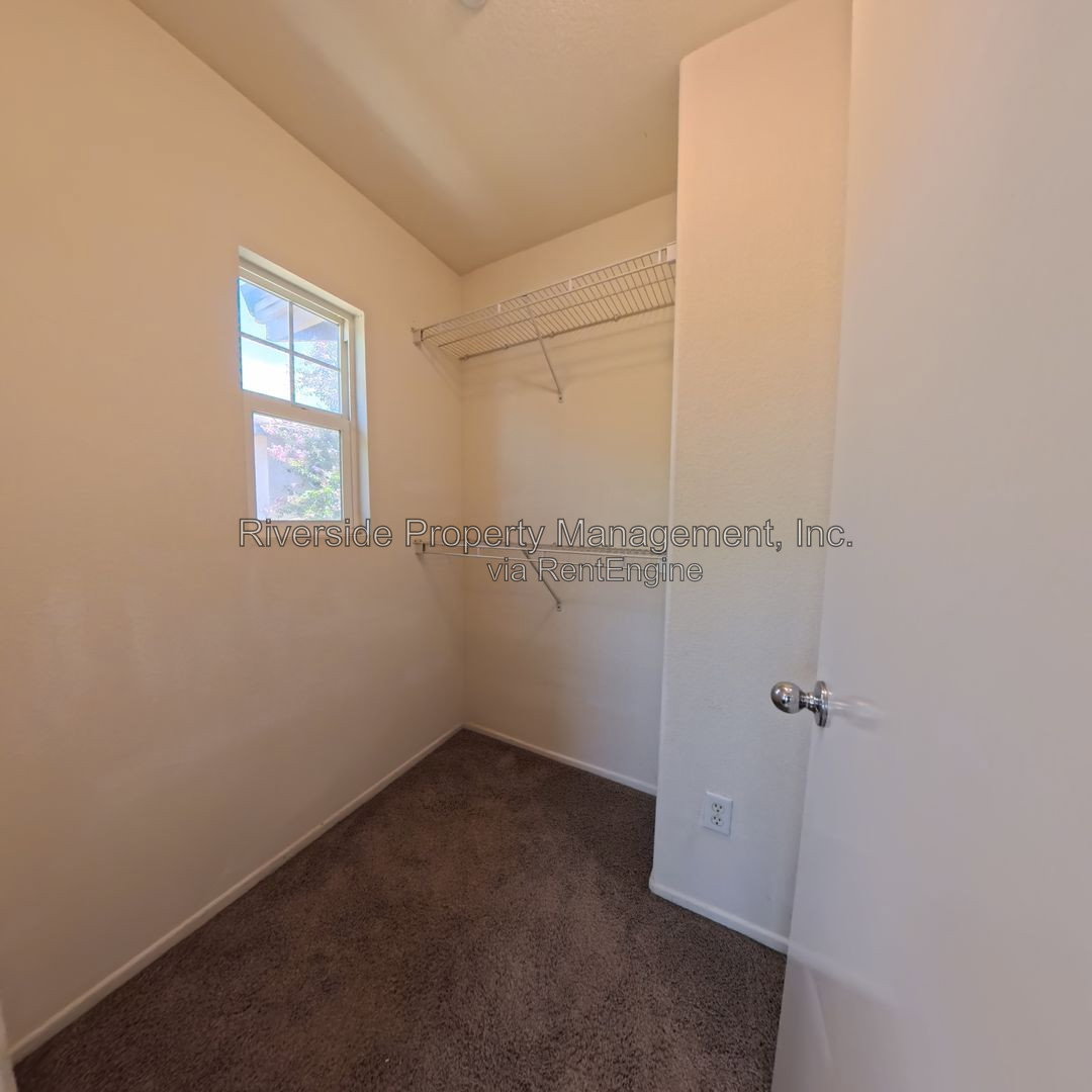 Gallery Image 22