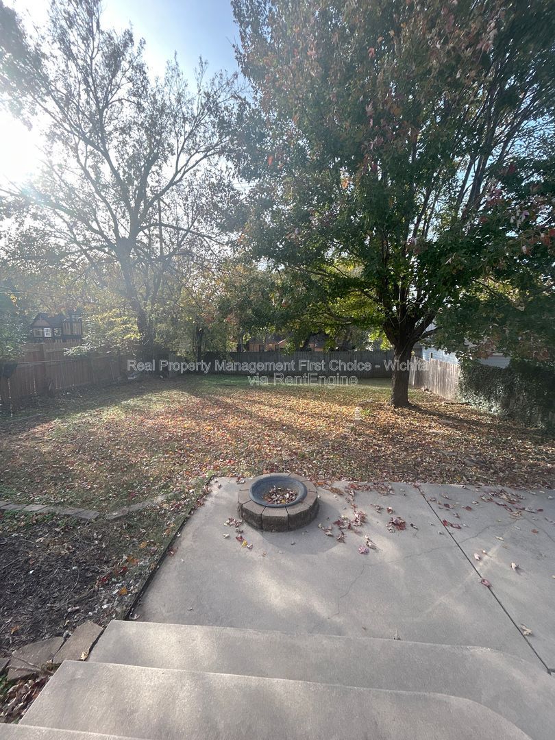 Gallery Image 17