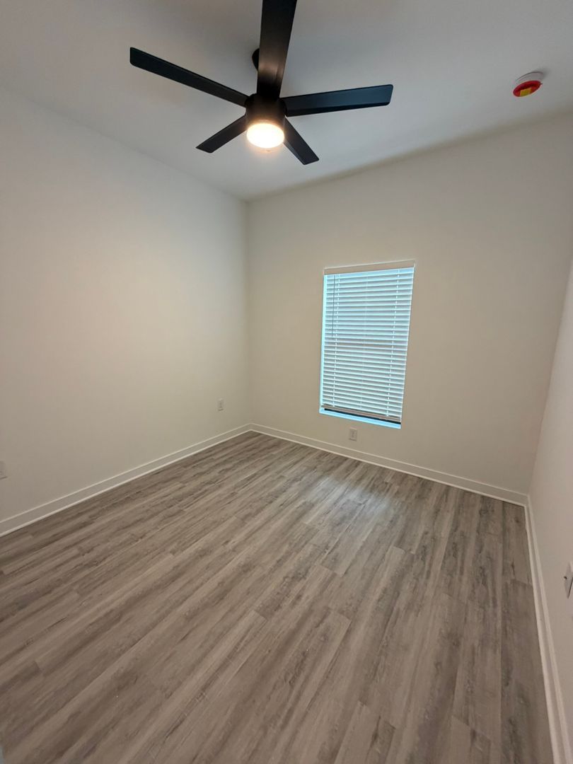 Gallery Image 15