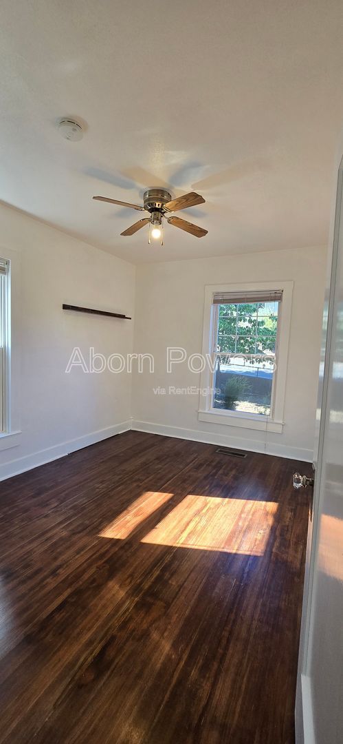 Gallery Image 17