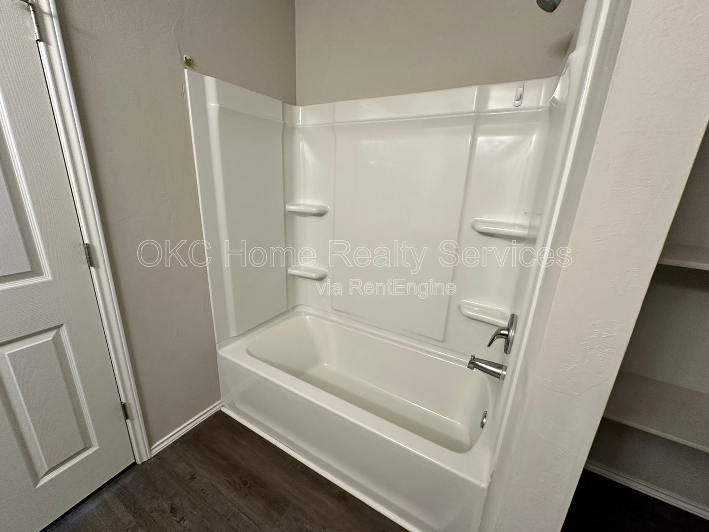 Gallery Image 16